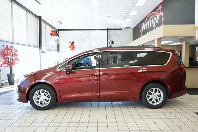 Used 2021 Chrysler Voyager Lxi image 4