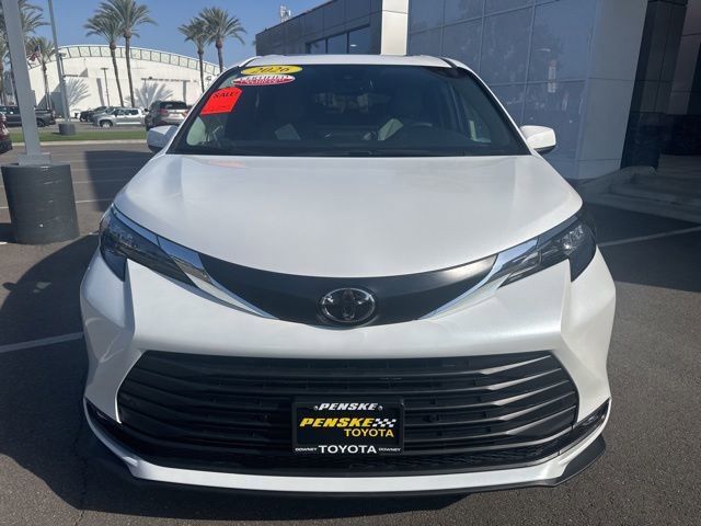 Certified 2026 Toyota Sienna XLE FWD image 3