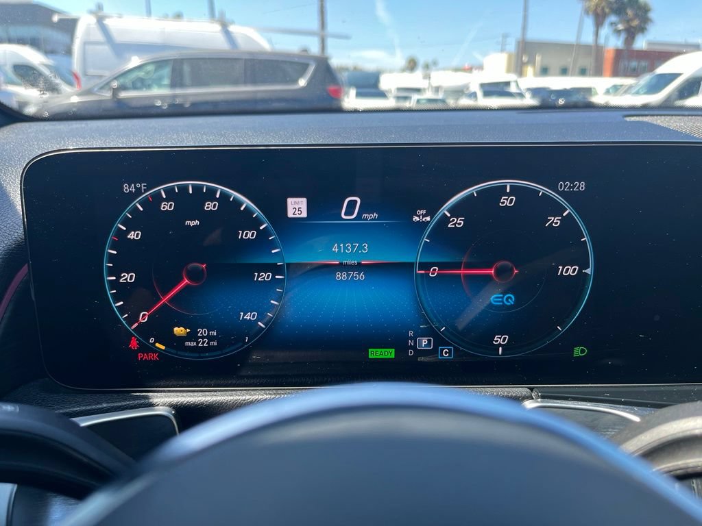 Used 2023 Mercedes-Benz EQB 300 4MATIC w/ Exclusive Package image 17