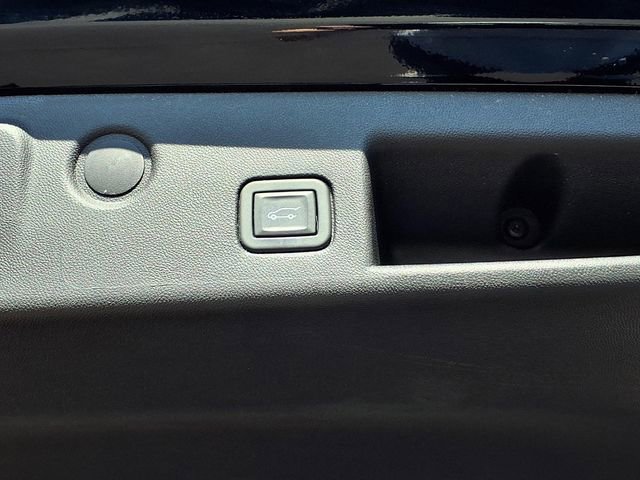 Used 2023 Chevrolet Equinox LT image 21