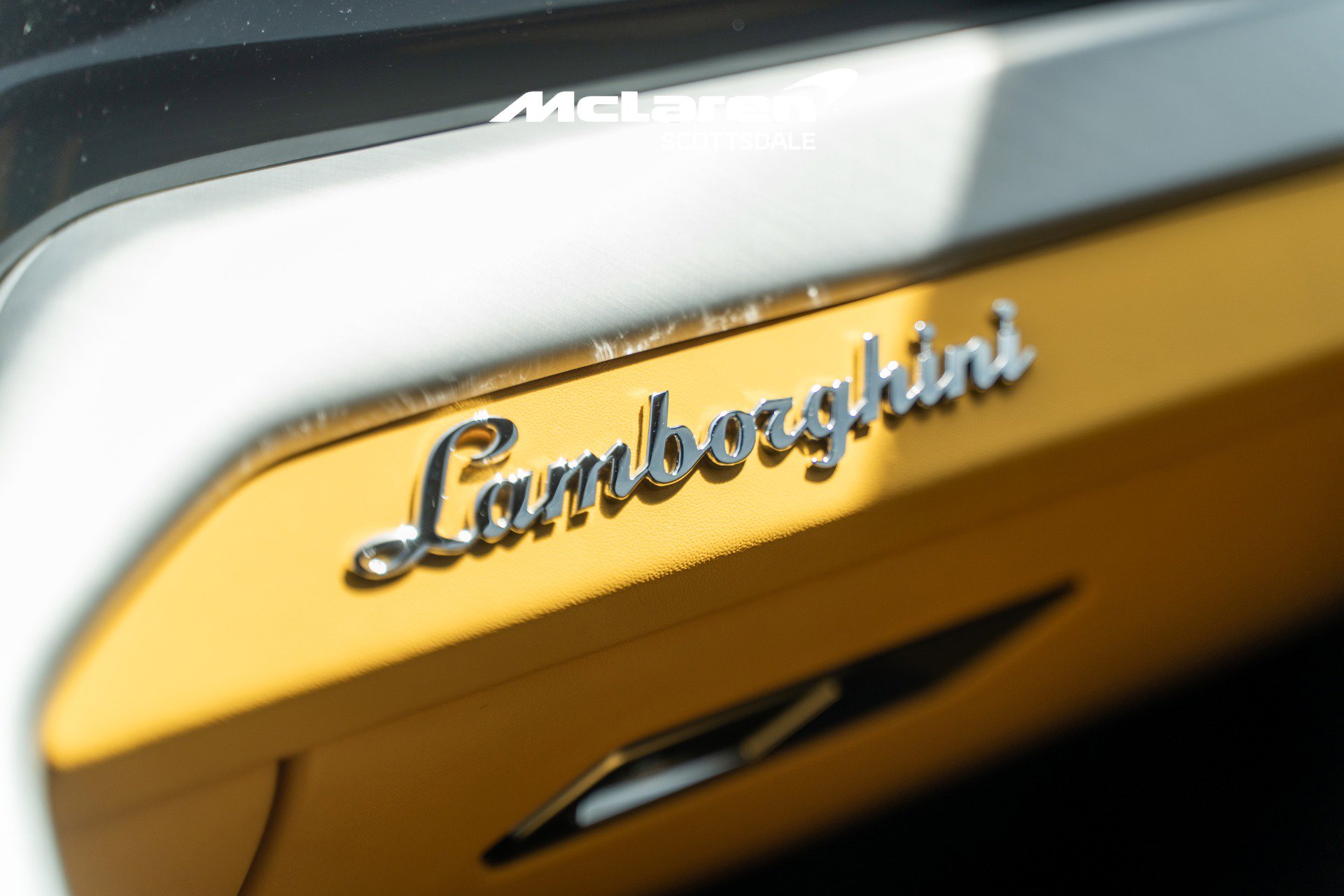 Used 2021 Lamborghini Urus AWD/4WD image 20
