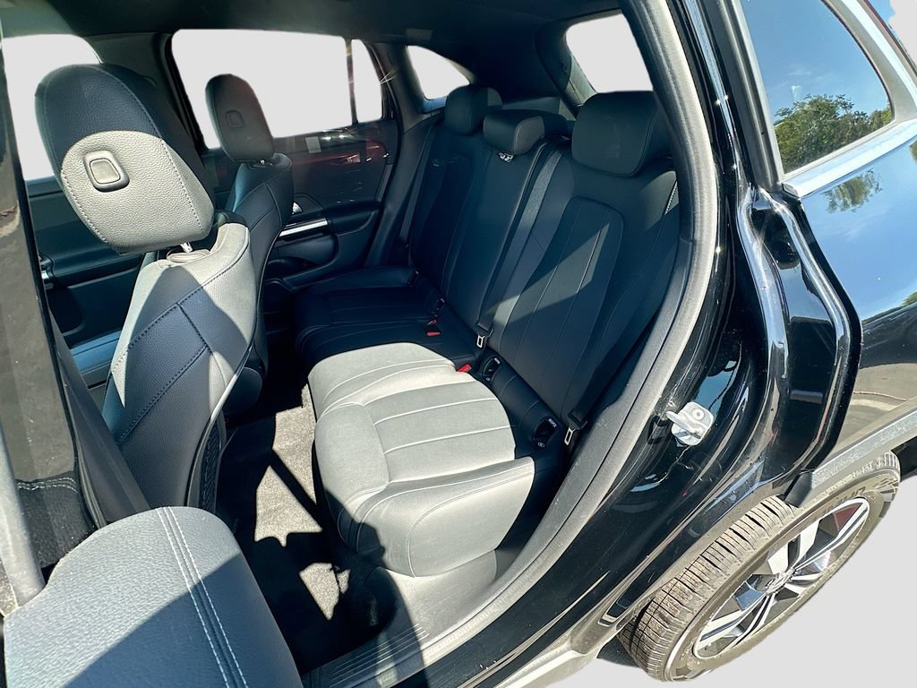 Used 2025 Mercedes-Benz GLA 250 image 23