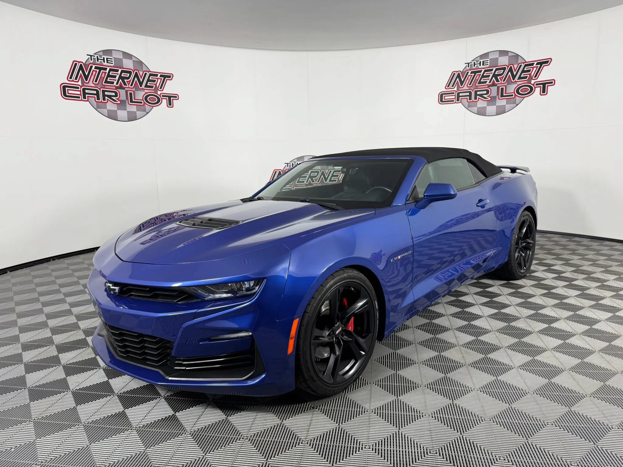 Used 2021 Chevrolet Camaro SS RWD image 5
