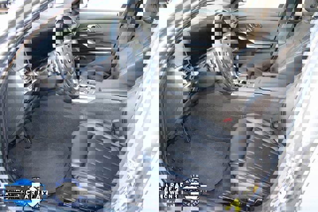 Used 2024 BMW 330e xDrive image 15