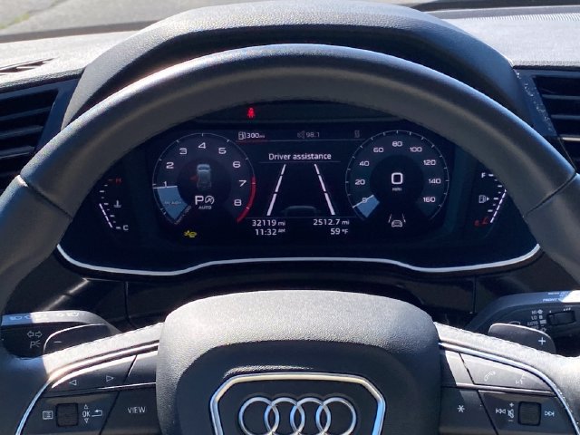 Used 2025 Audi Q3 2.0T Premium AWD/4WD image 8