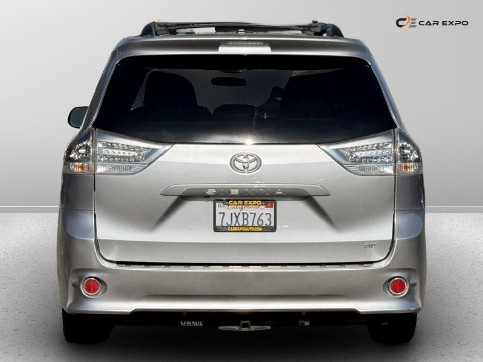 Used 2015 Toyota Sienna SE Premium image 6