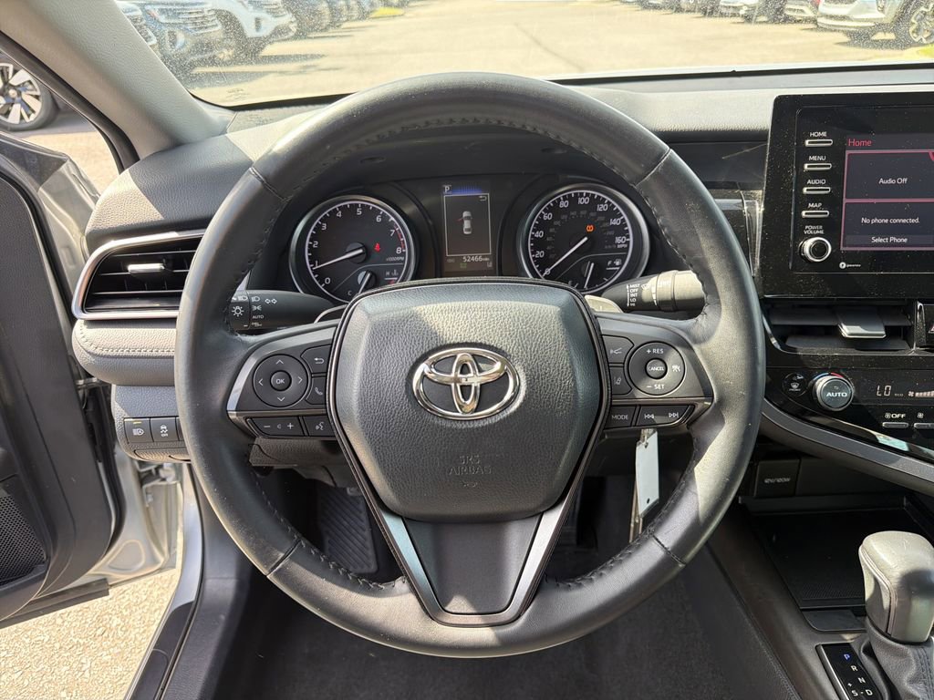 Used 2024 Toyota Camry SE image 23