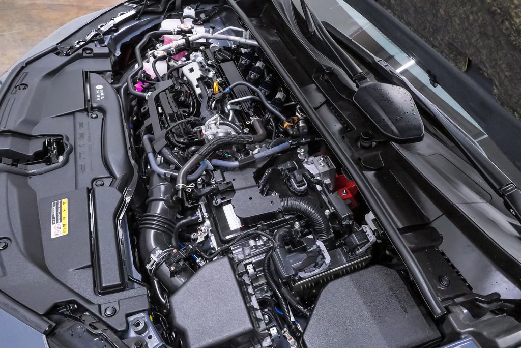 Used 2024 Toyota Prius LE FWD image 31