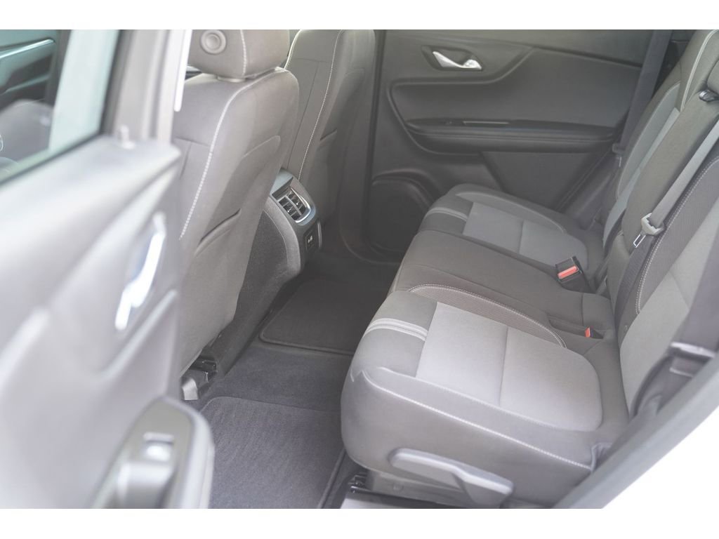 Used 2025 Chevrolet Blazer LT AWD/4WD image 13