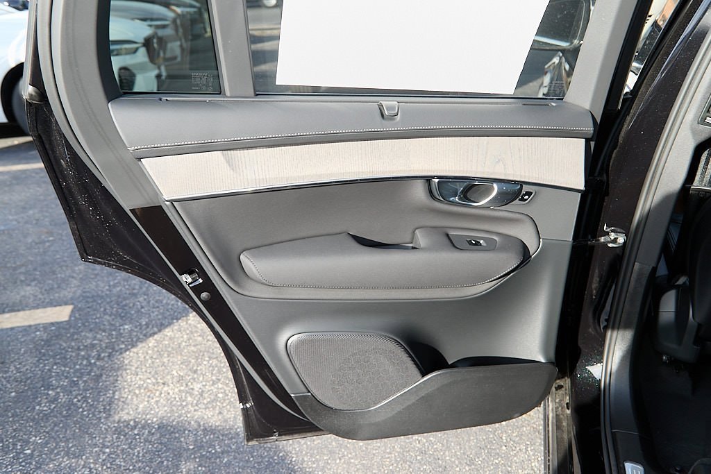 New 2026 Volvo XC90 B6 Ultra image 18