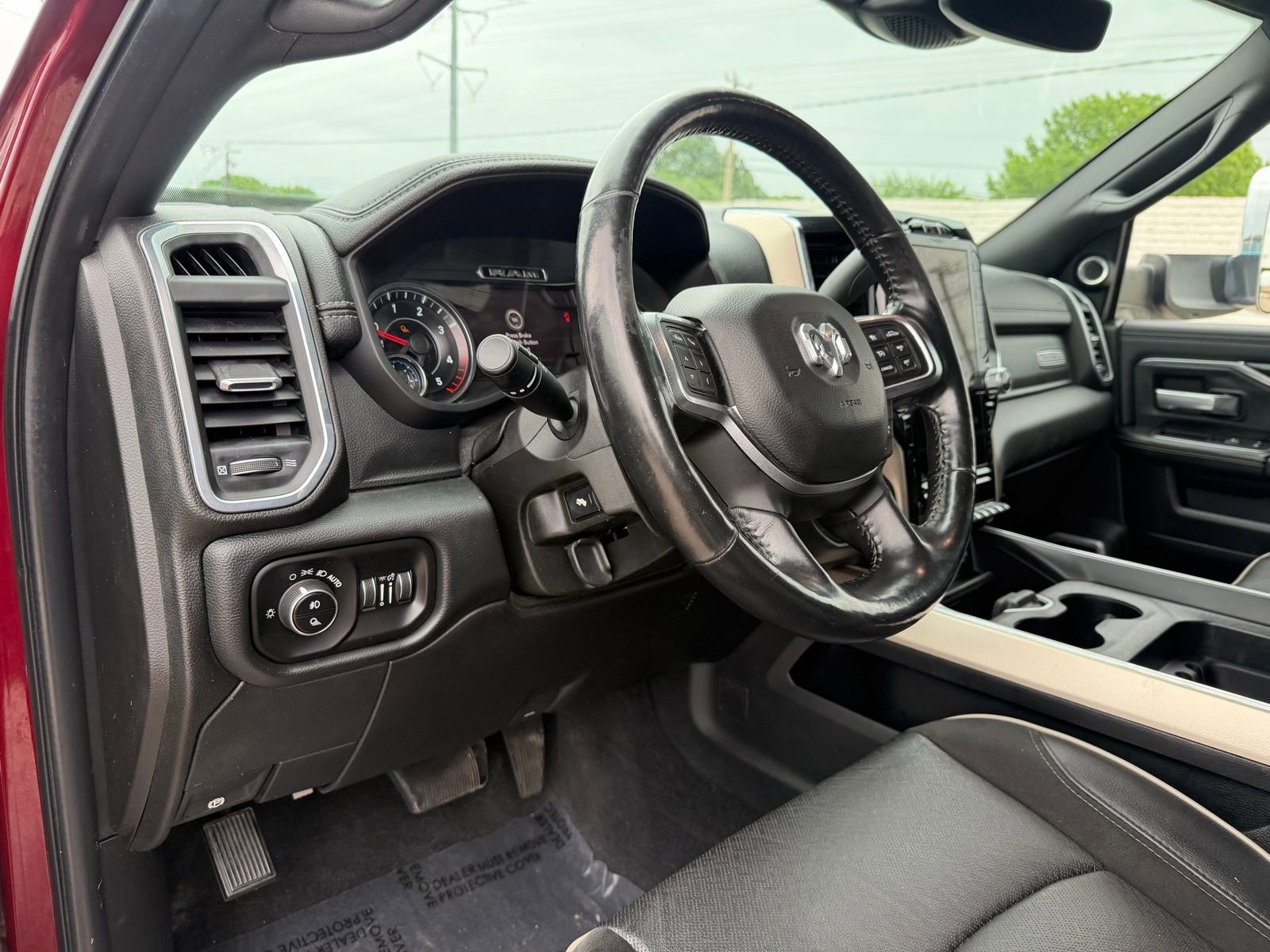 Used 2019 RAM 3500 Laramie image 15