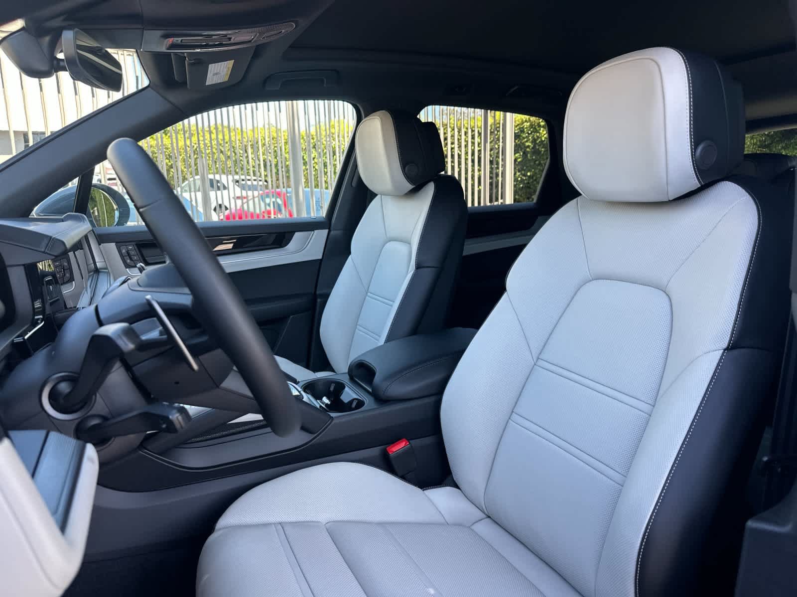 New 2026 Porsche Cayenne AWD/4WD image 5