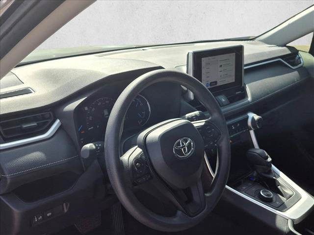 Used 2023 Toyota RAV4 LE AWD/4WD image 9