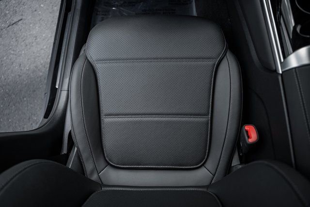 New 2025 Mercedes-Benz GLC 350e 4MATIC image 29