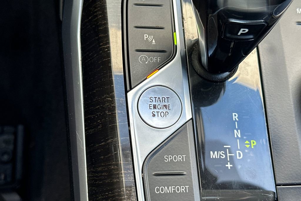 Used 2020 BMW 330i Sedan w/ Driving Assistance Package RWD image 24