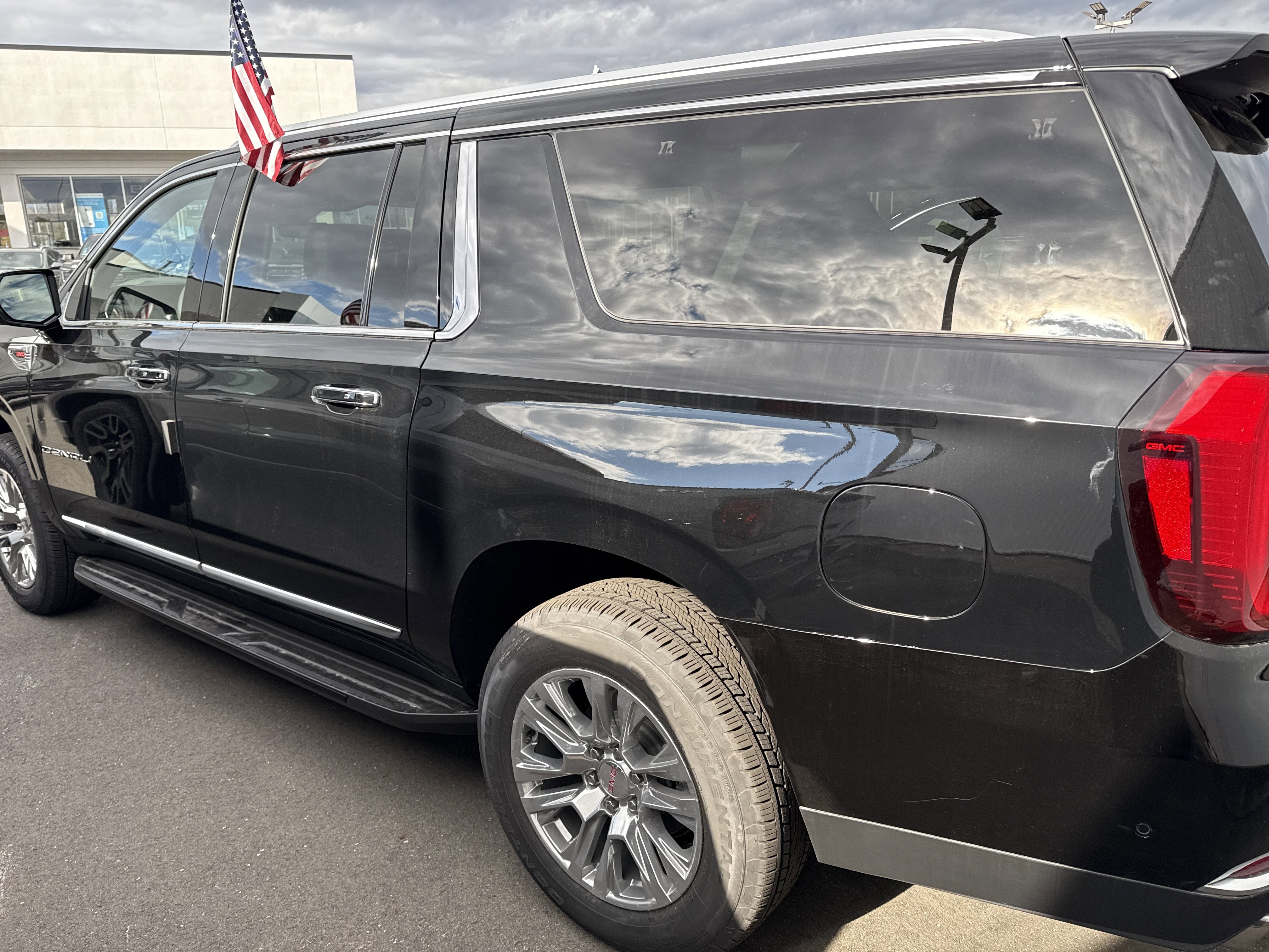 New 2026 GMC Yukon XL Denali image 9