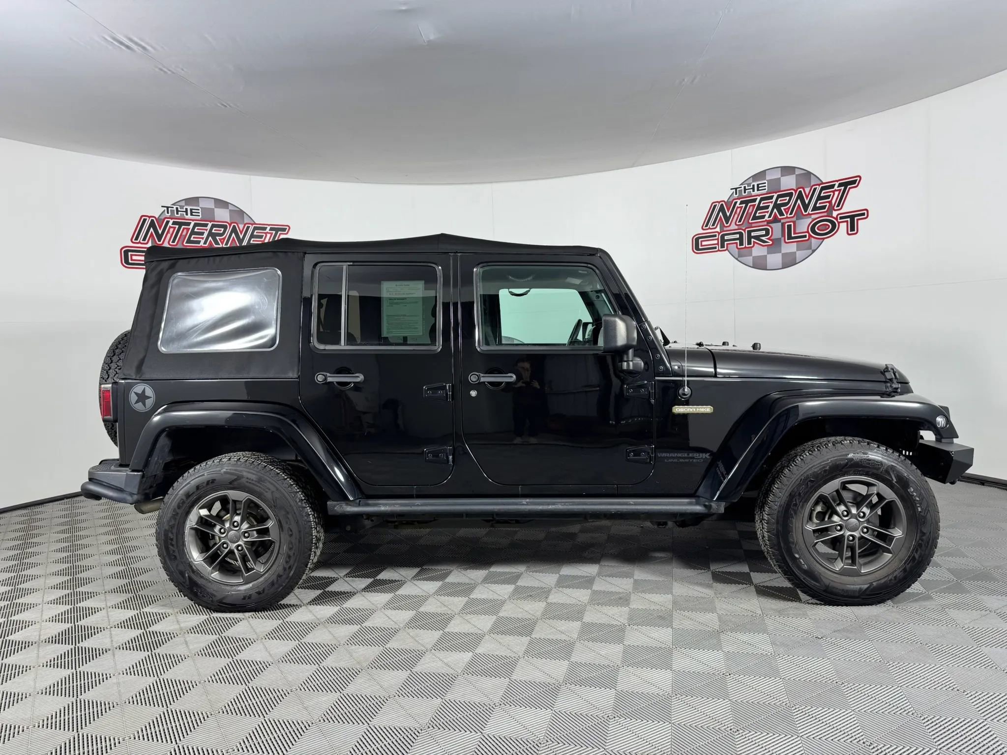 Used 2018 Jeep Wrangler Unlimited Sport AWD/4WD image 8