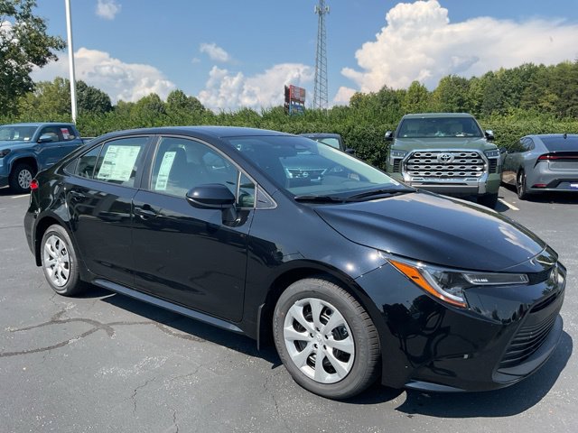 New 2026 Toyota Corolla LE FWD image 4