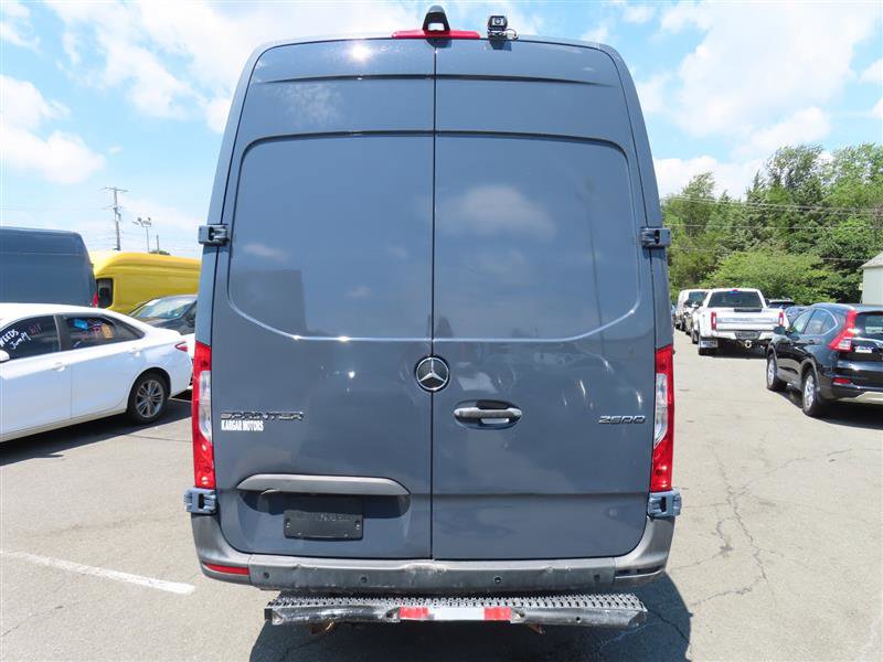 Used 2019 Mercedes-Benz Sprinter 170 image 12
