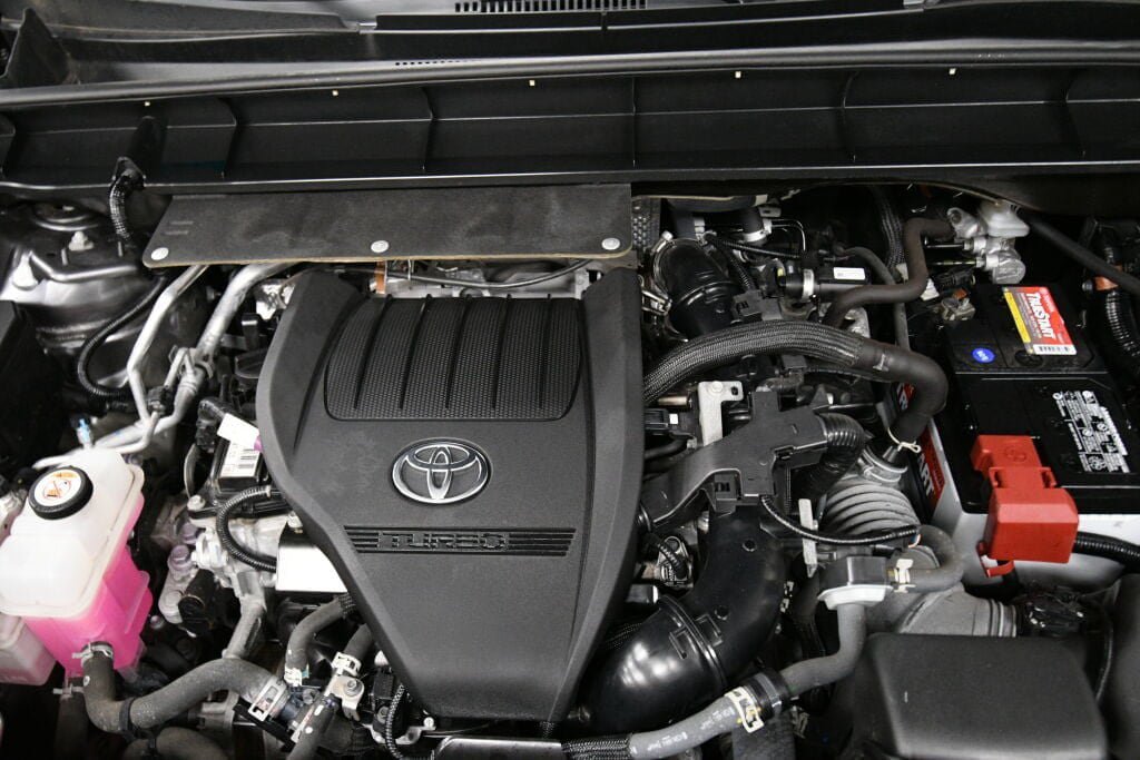 Used 2023 Toyota Highlander LE FWD image 36