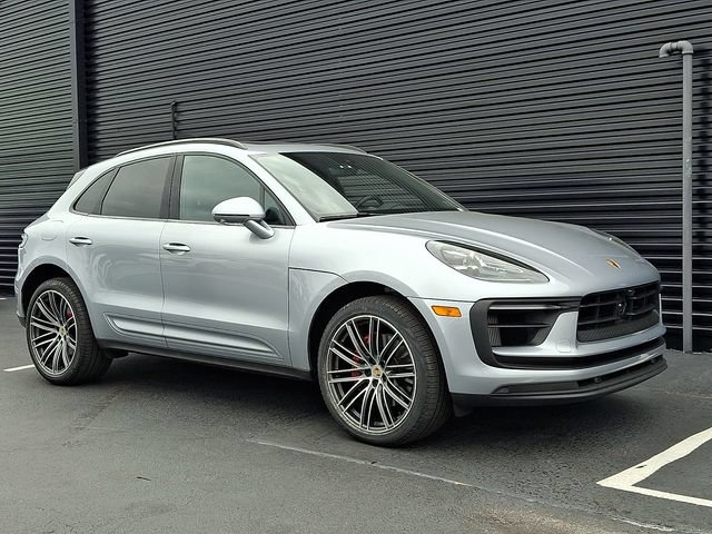 Certified 2026 Porsche Macan S AWD/4WD image 9