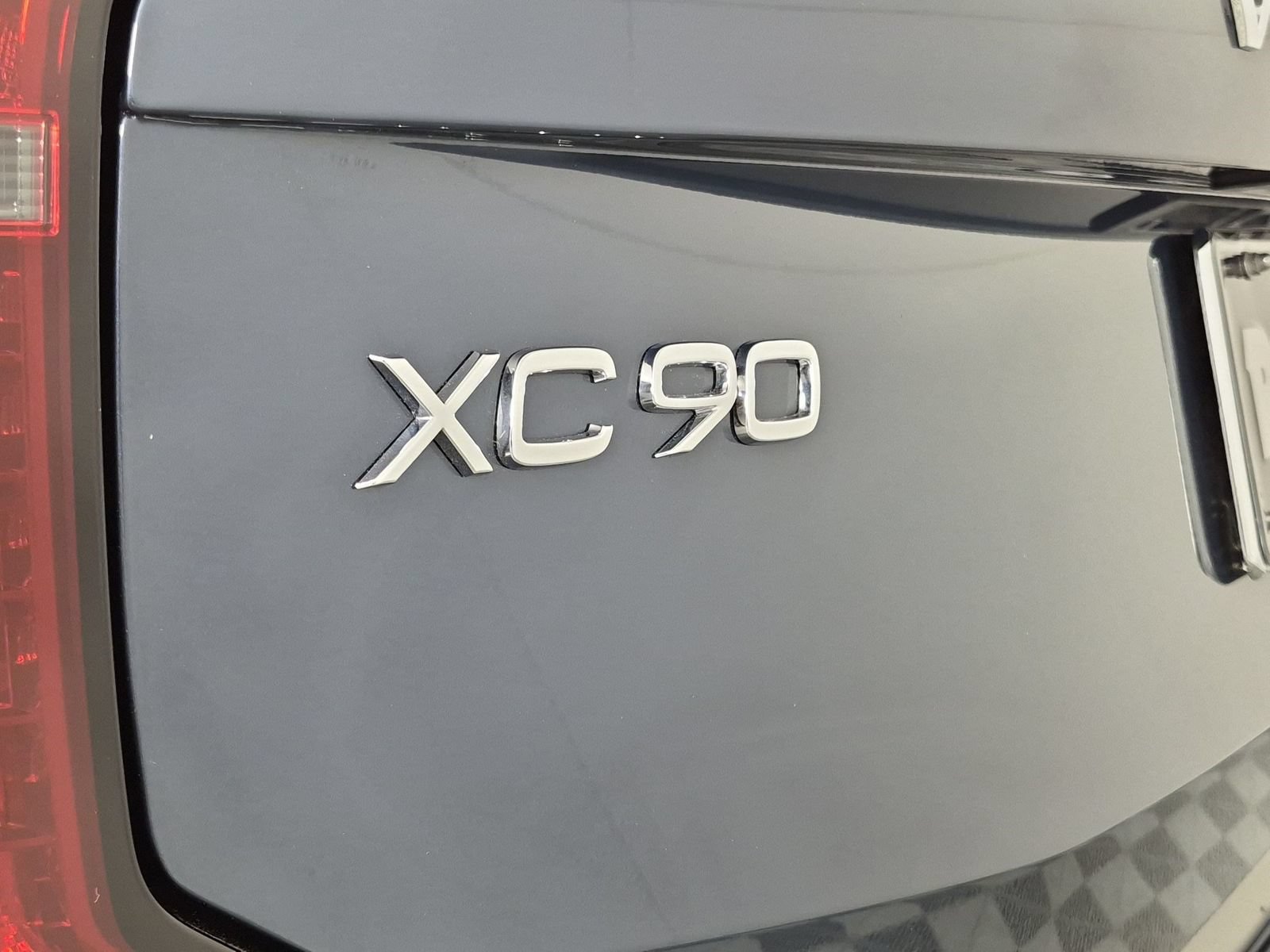 Certified 2026 Volvo XC90 B6 Plus w/ Protection Package Premier AWD/4WD image 19