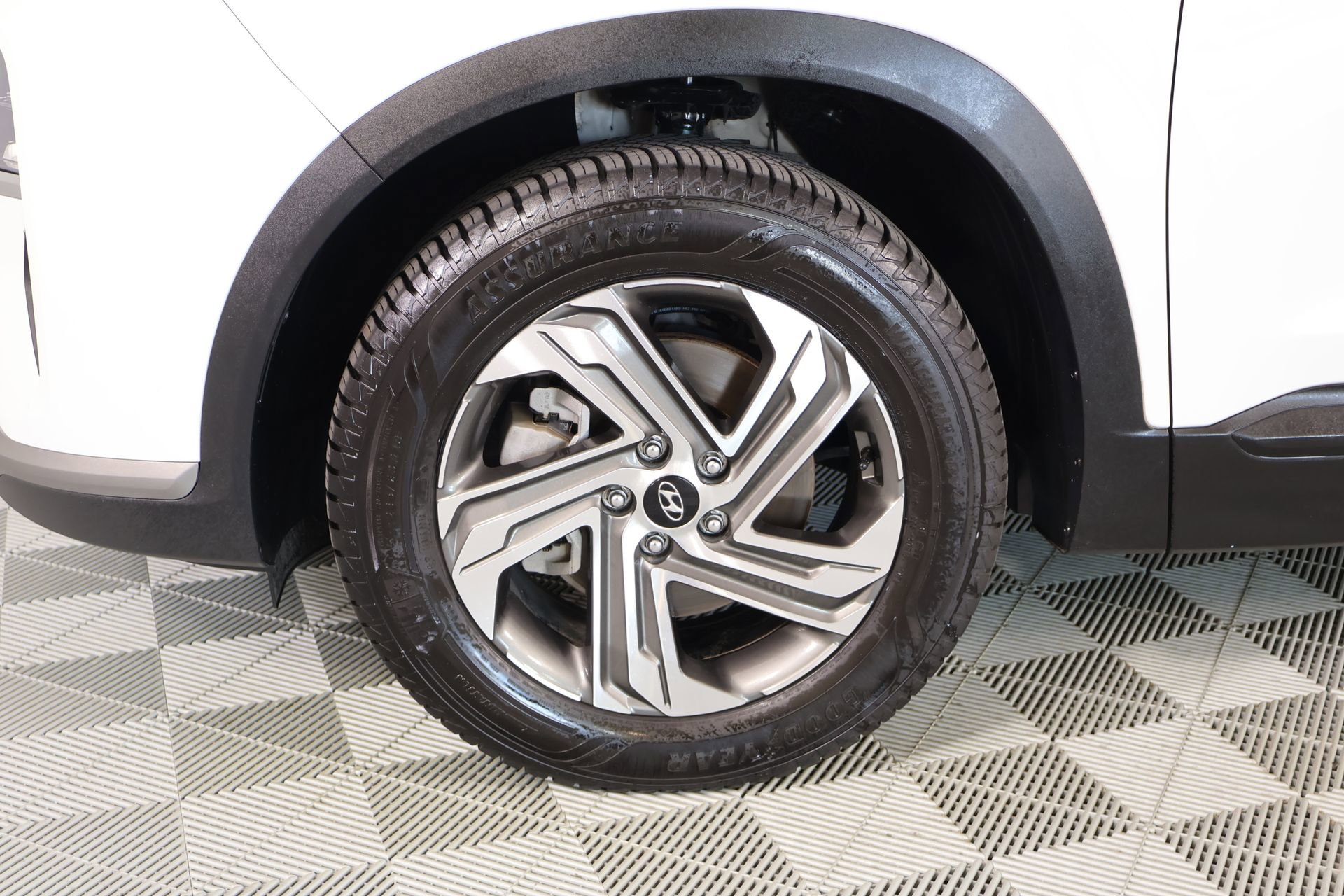 Used 2023 Hyundai Santa Fe SEL FWD image 18