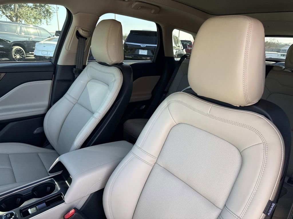 New 2026 Lincoln Corsair Premiere image 21