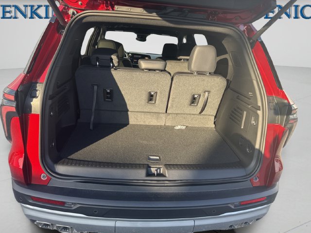 New 2027 Chevrolet Traverse LT w/ Driver Confidence Package FWD image 11
