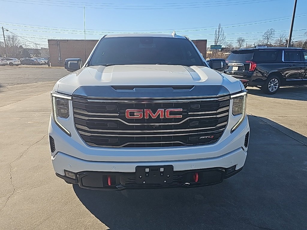 Used 2024 GMC Sierra 1500 AT4 w/ AT4 Preferred Package image 3