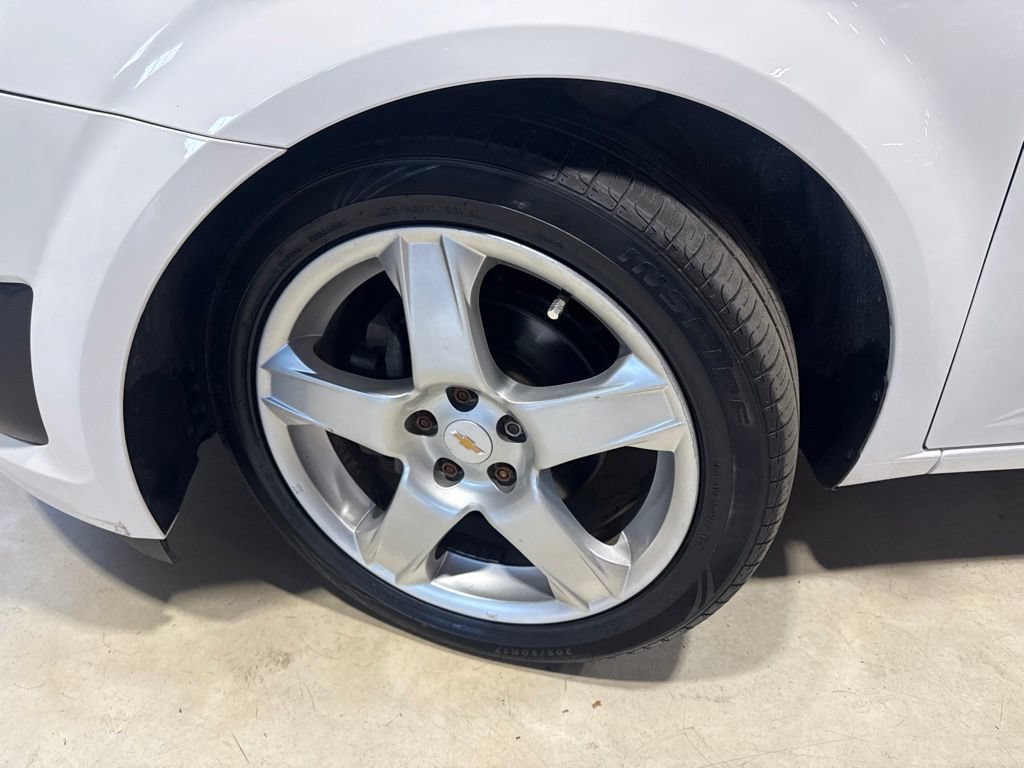 Used 2015 Chevrolet Sonic LTZ FWD image 2