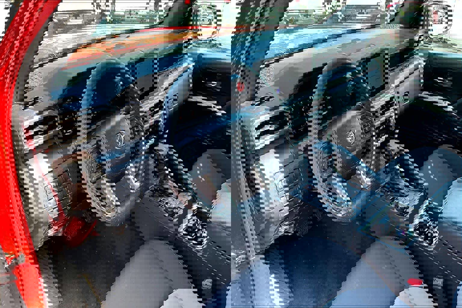 Certified 2025 Toyota Tacoma TRD Off-Road image 16