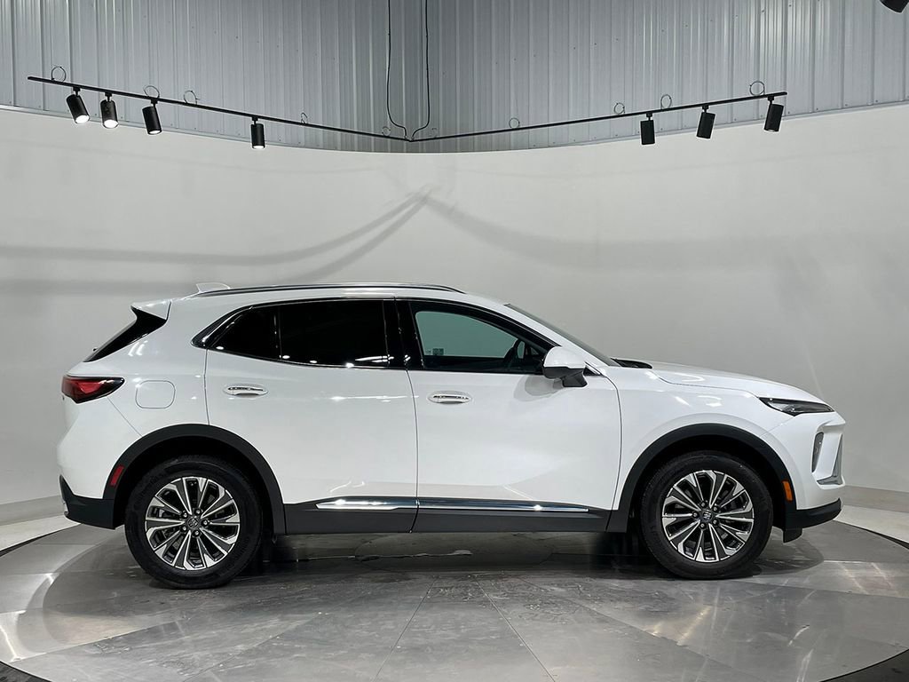Used 2025 Buick Envision Preferred image 10