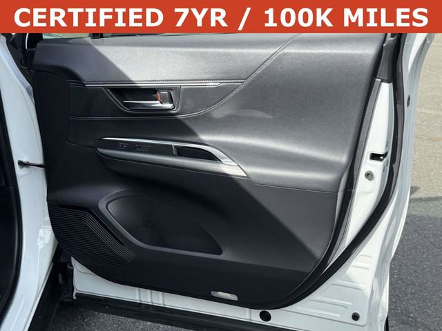 Used 2023 Toyota Venza Nightshade AWD/4WD image 6