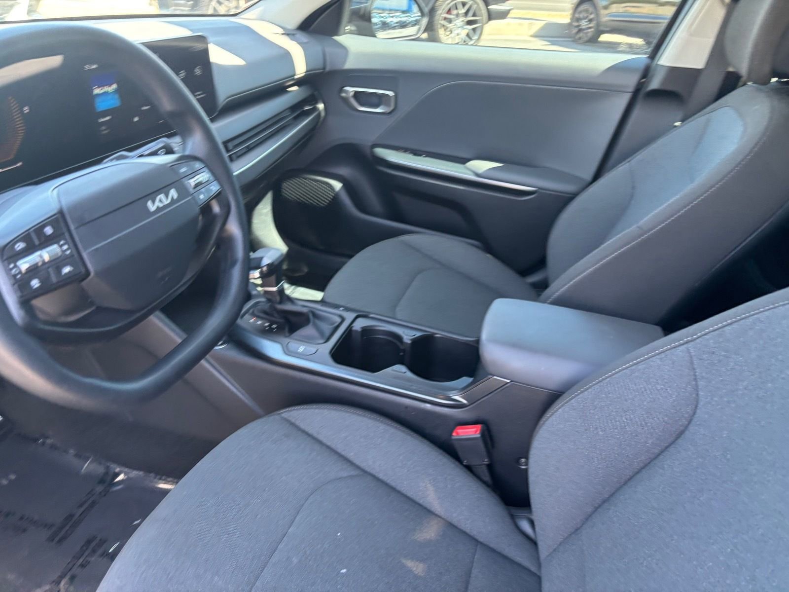Used 2025 Kia K4 image 22
