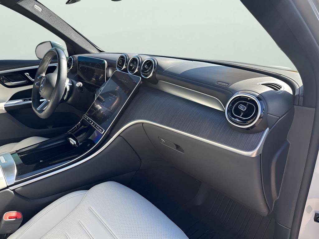 Used 2024 Mercedes-Benz GLC 300 4MATIC w/ AMG Line image 13