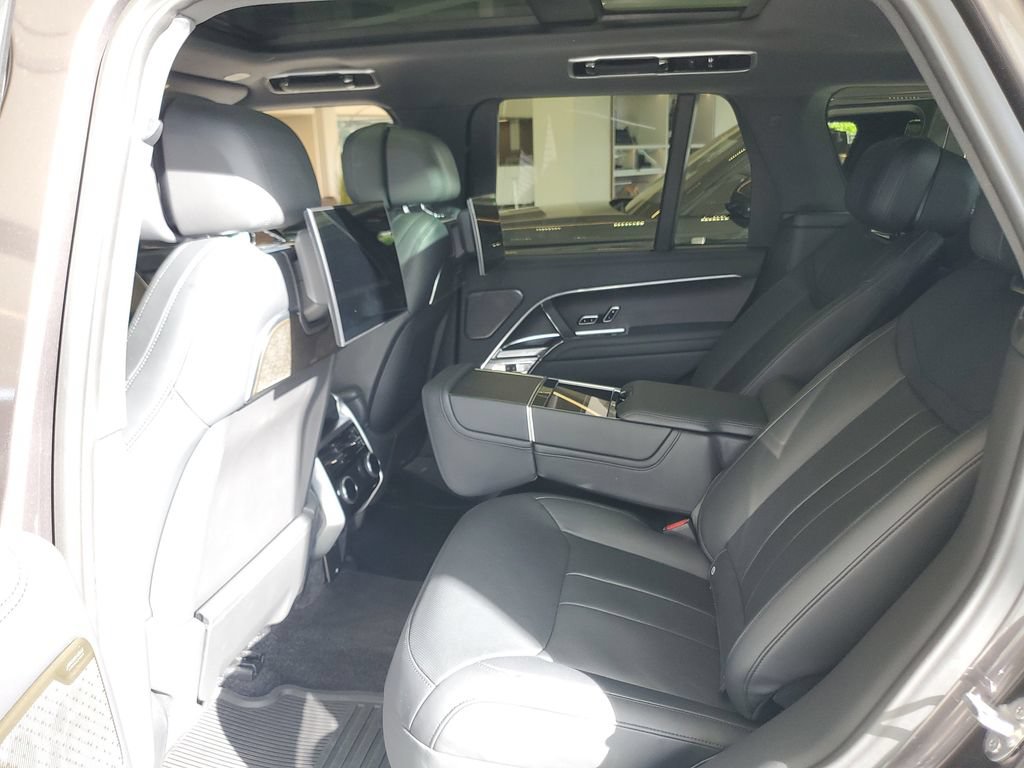 Used 2024 Land Rover Range Rover Autobiography AWD/4WD image 25