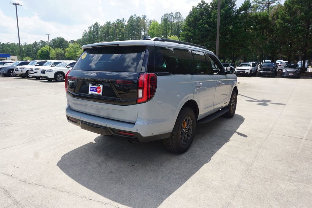 Used 2025 Ford Expedition Tremor AWD/4WD image 23