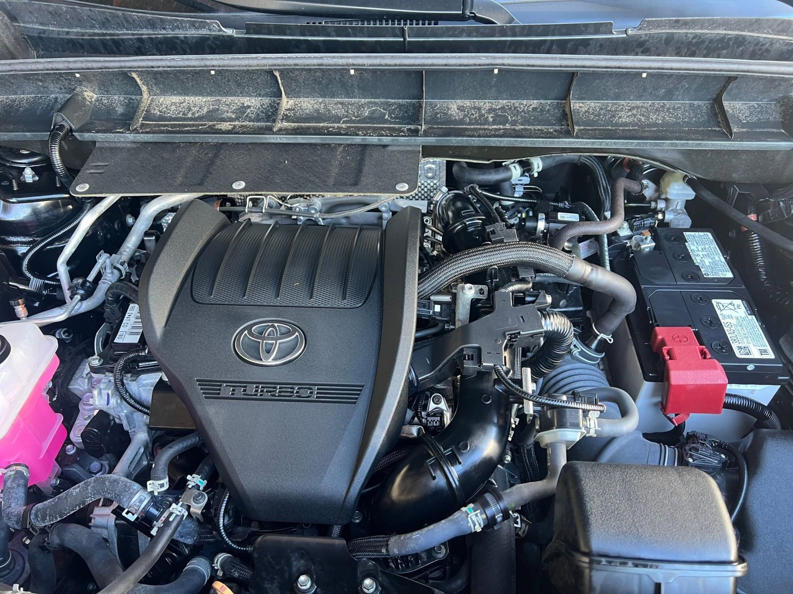 Used 2025 Toyota Highlander LE image 33