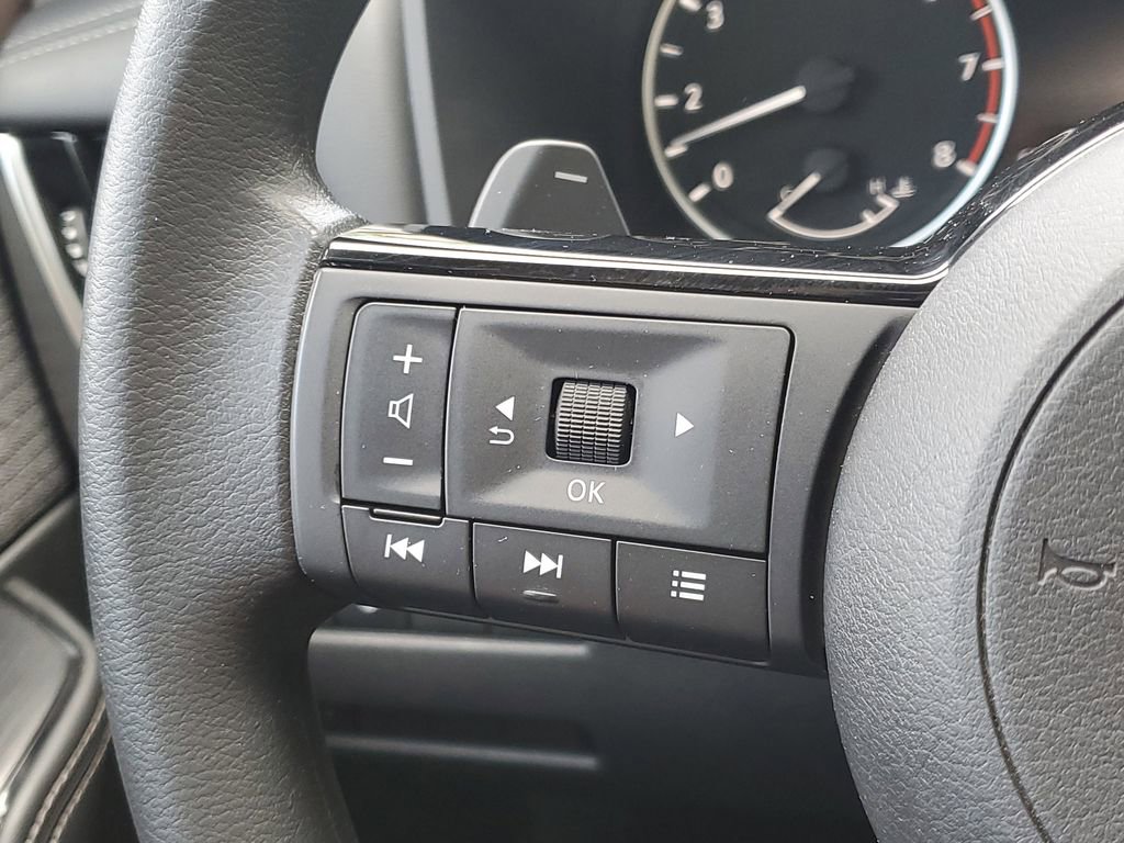 Used 2021 Nissan Rogue SV AWD/4WD image 13