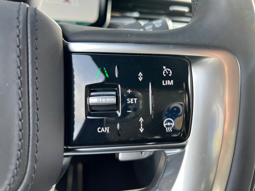 New 2025 Land Rover Range Rover SE image 21