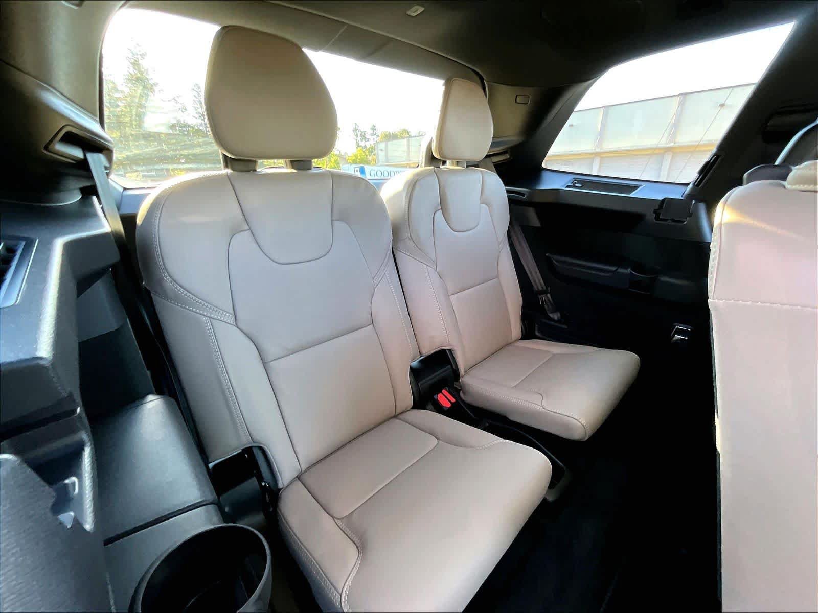 Used 2026 Volvo XC90 B5 Ultra AWD/4WD image 30