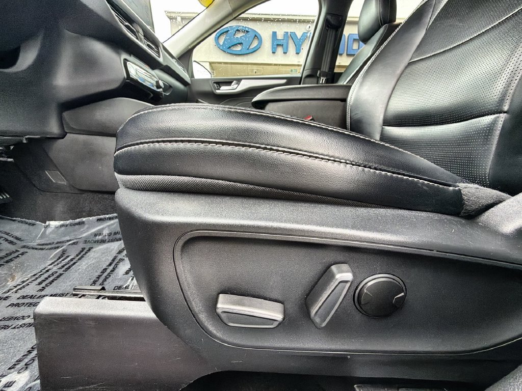 Used 2024 Ford Escape Platinum AWD/4WD image 14