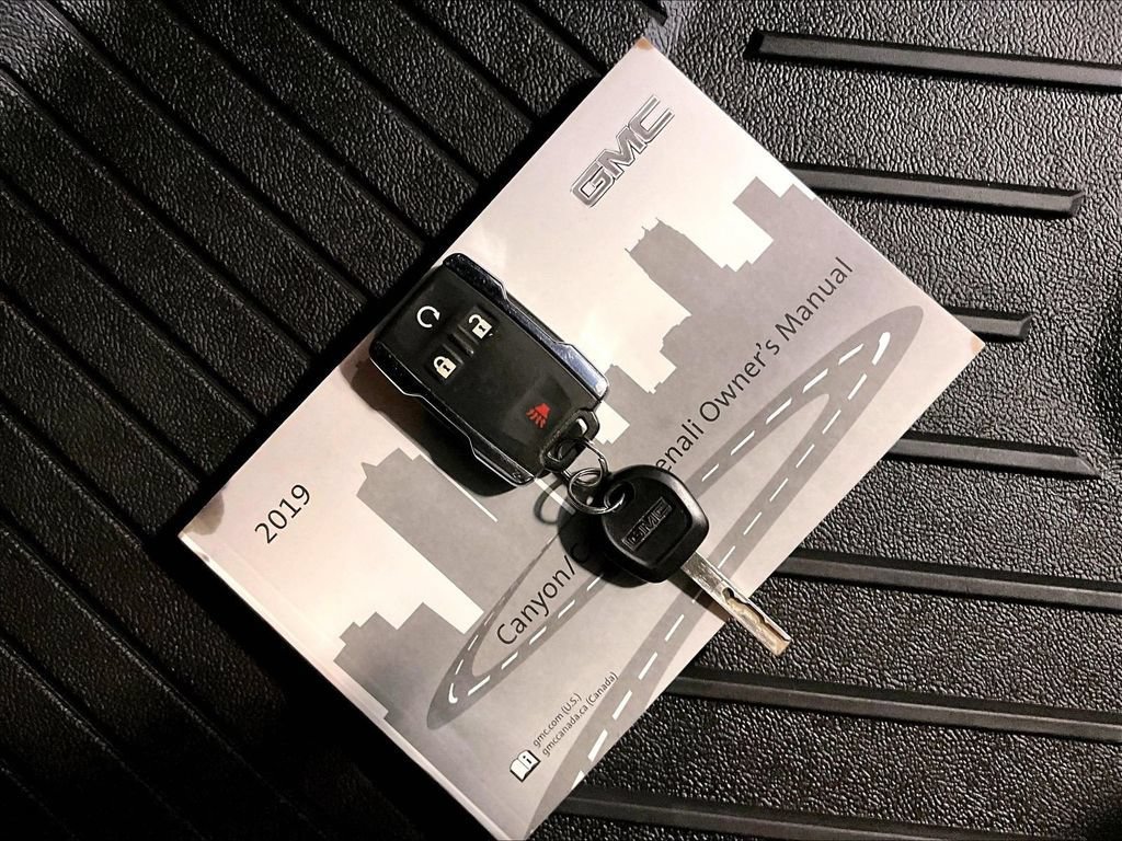 Used 2019 GMC Canyon Denali AWD/4WD image 31