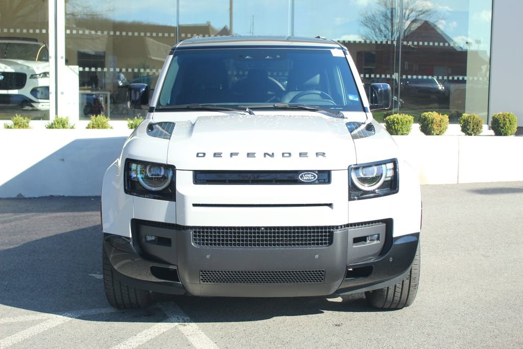New 2026 Land Rover Defender 130 X-Dynamic SE image 8