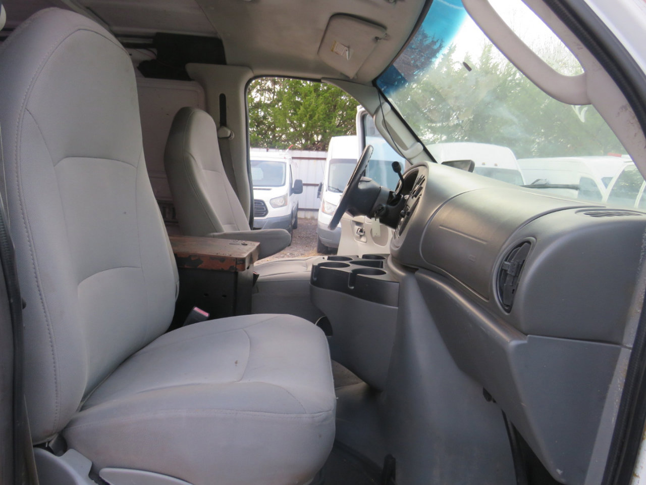Used 2012 Ford E-250 and Econoline 250 w/ Commercial Cargo Van Pkg RWD image 16
