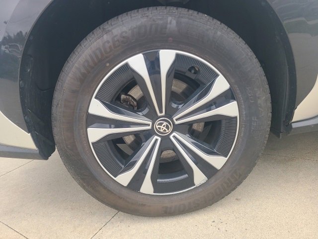 Used 2024 Toyota bZ4X XLE image 10
