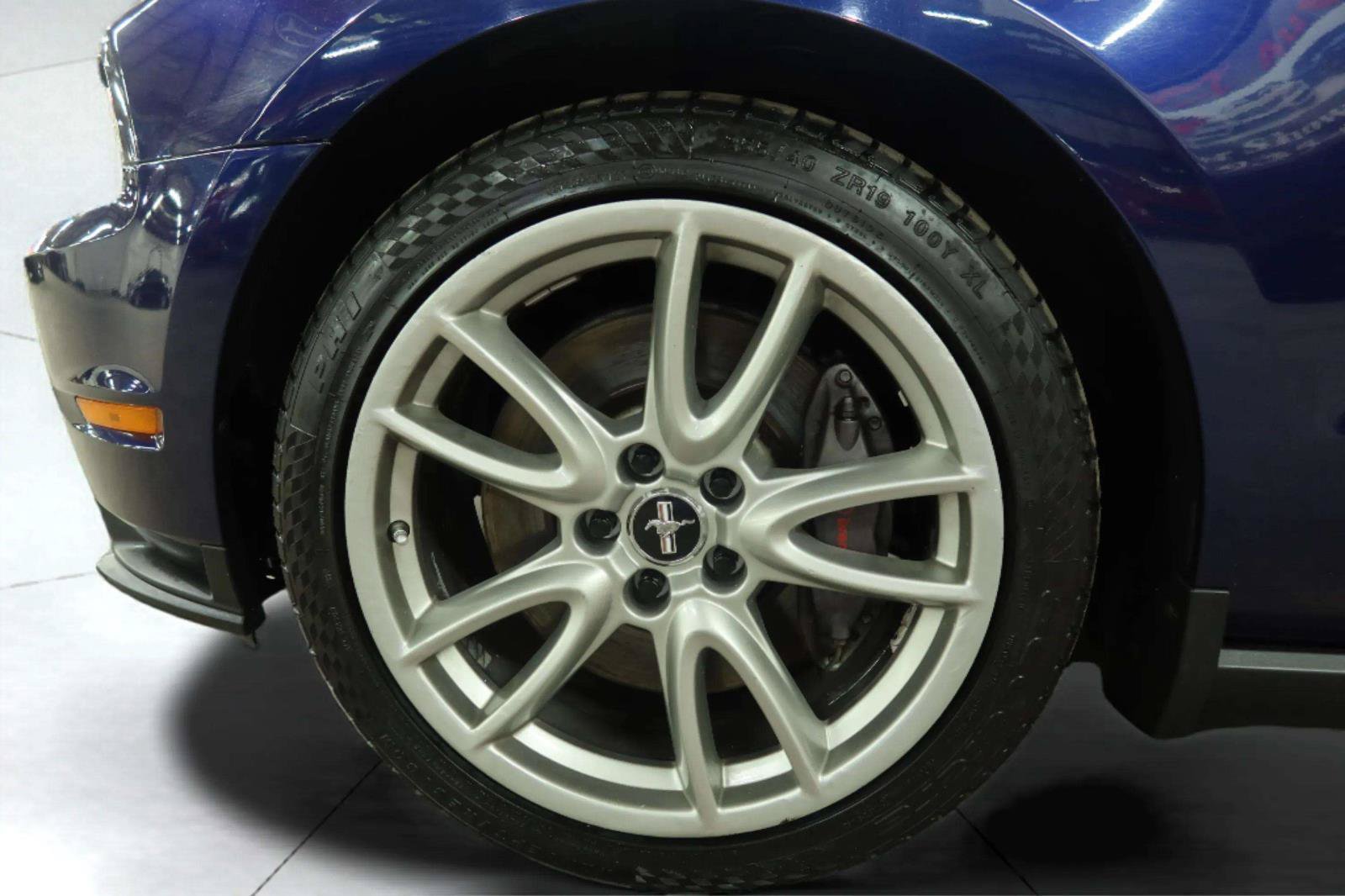 Used 2012 Ford Mustang GT Premium w/ Brembo Brake Pkg RWD image 40