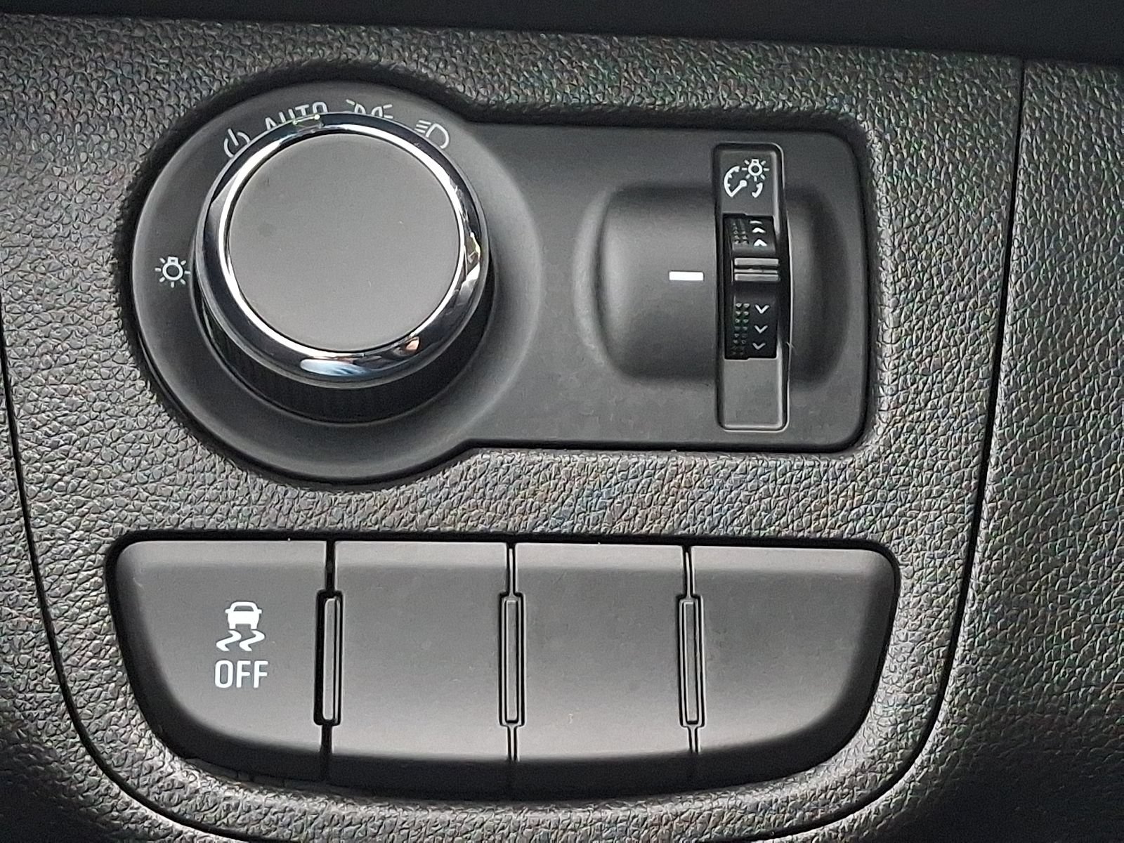 Used 2020 Chevrolet Spark LS FWD image 23