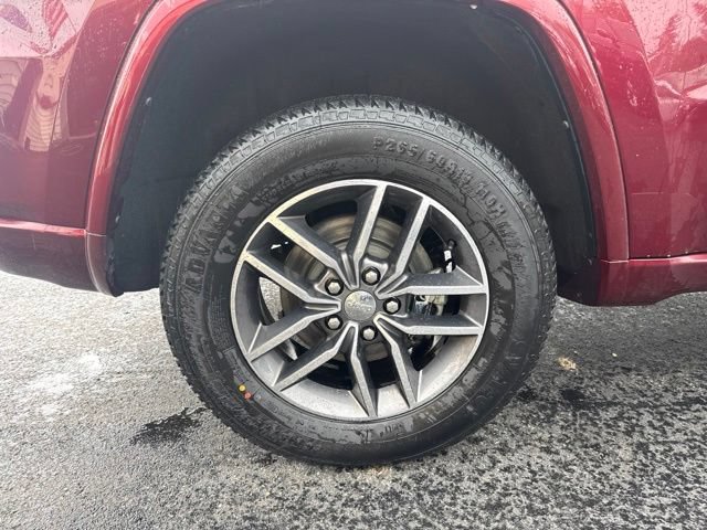 Used 2021 Jeep Grand Cherokee Laredo X AWD/4WD image 18